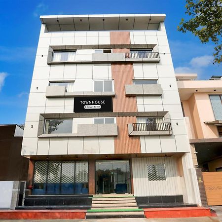 Super Townhouse Taj Nagri Phase 2 Formerly Grand Rivera Tājganj Exterior photo